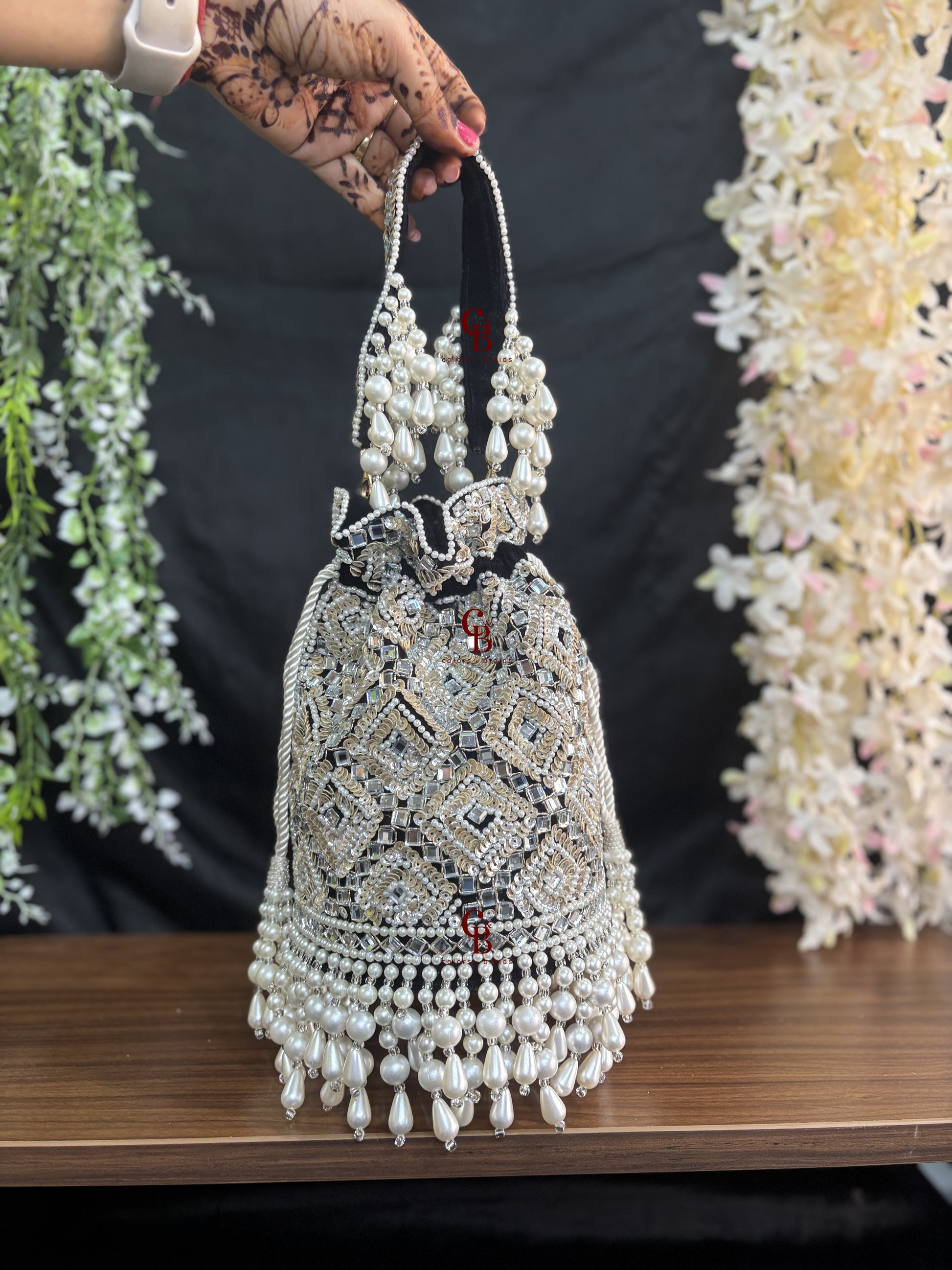 Ruhaani Mirror Potli now in 3 Colors - Gold, Red and Black
