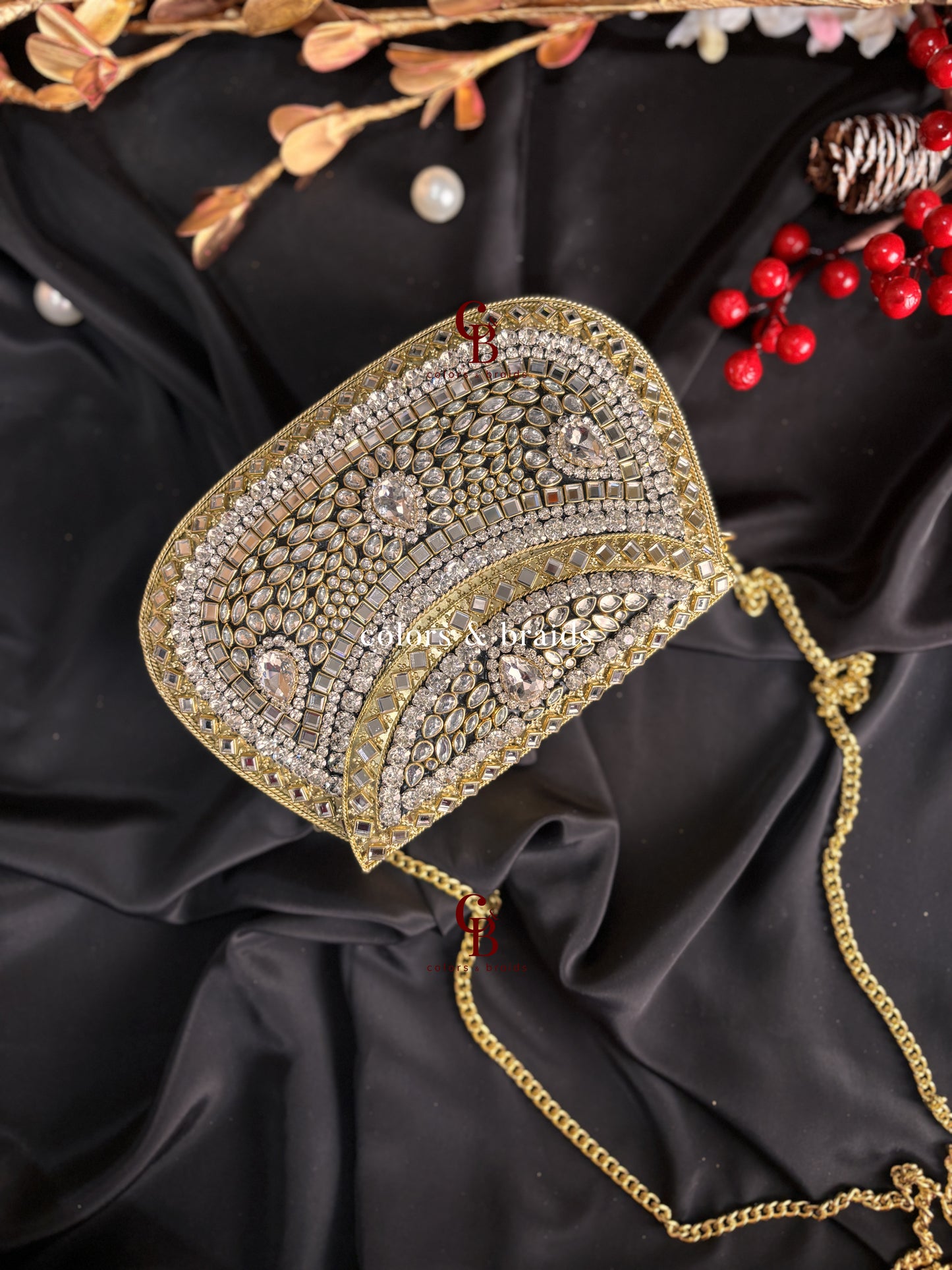 Aafreen White Crystal Kundan Clutch
