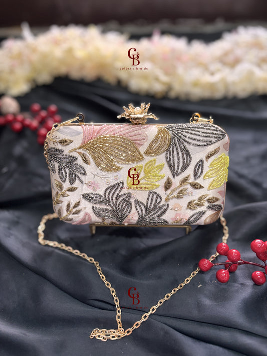 Amaira clutch