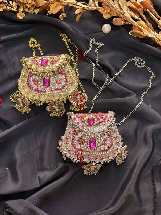 Mariyam Ghungroo Kundan Clutch