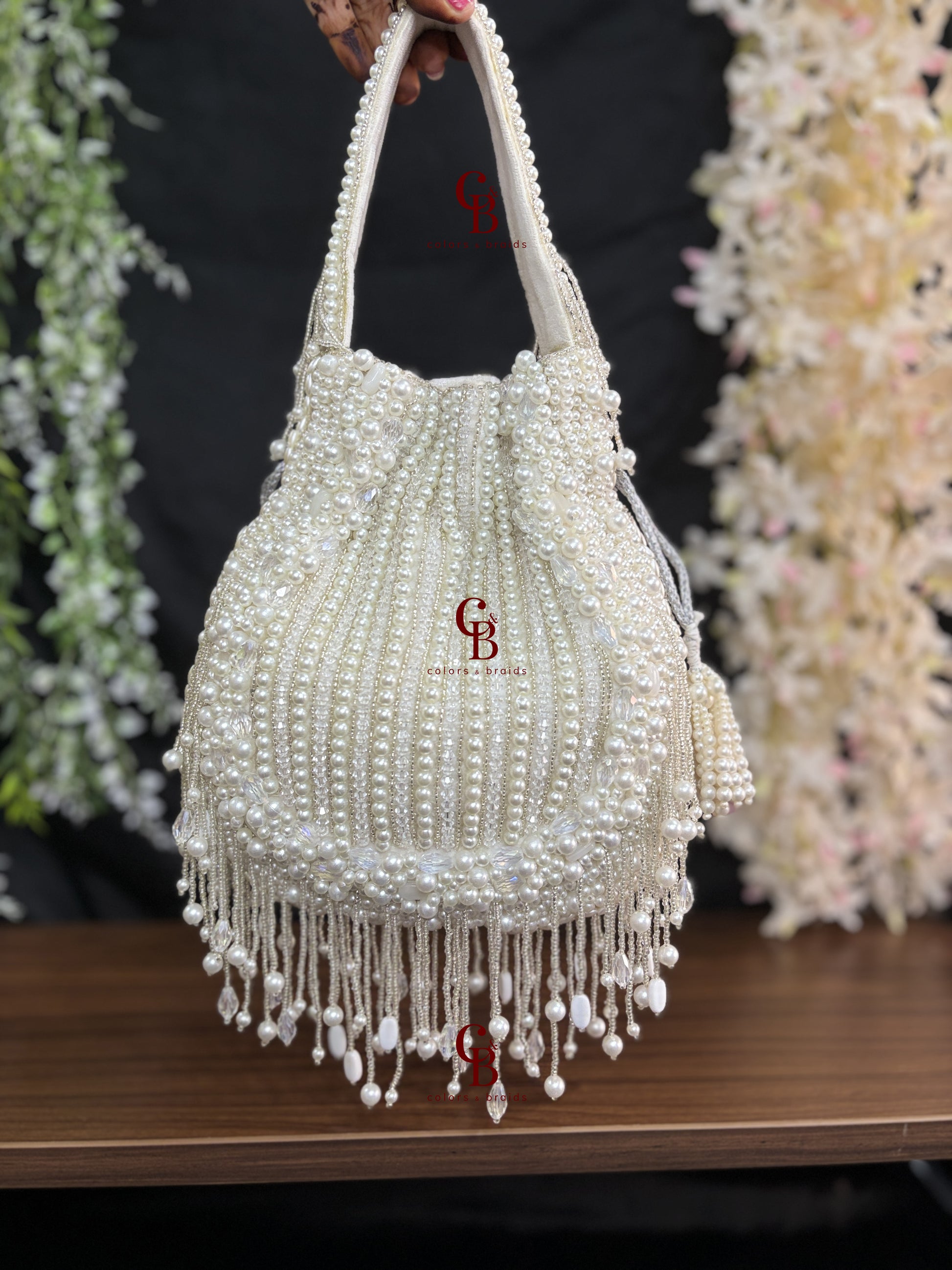 Dreamy pearl potli