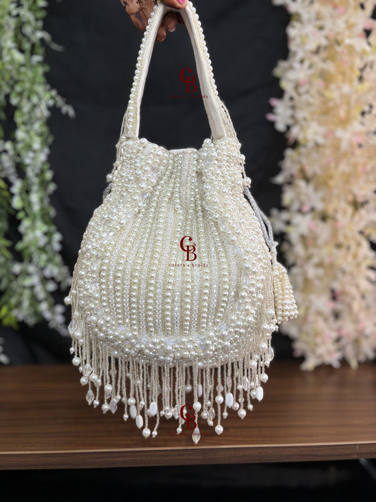 Dreamy pearl potli