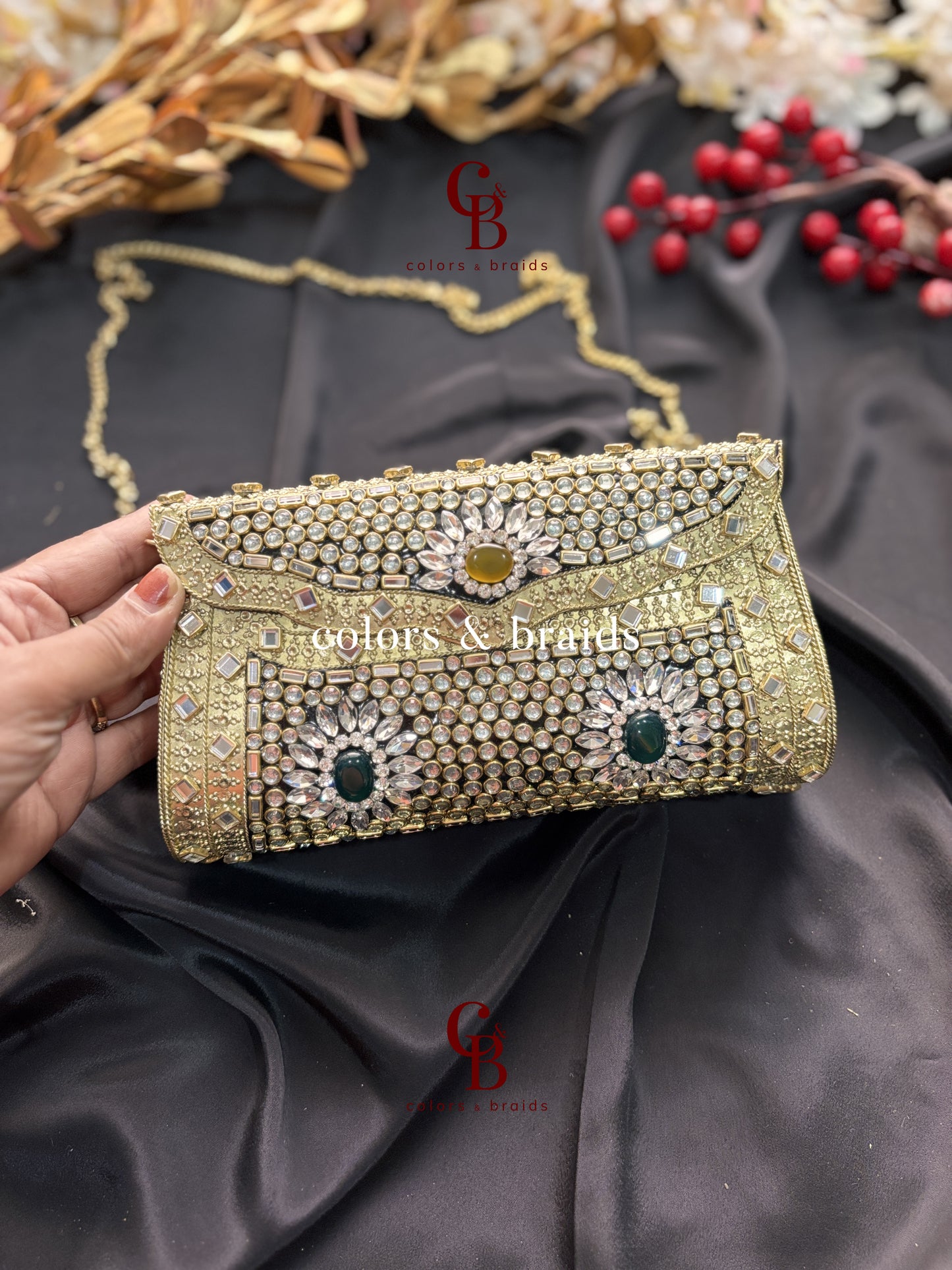 Tanira Kundan clutch