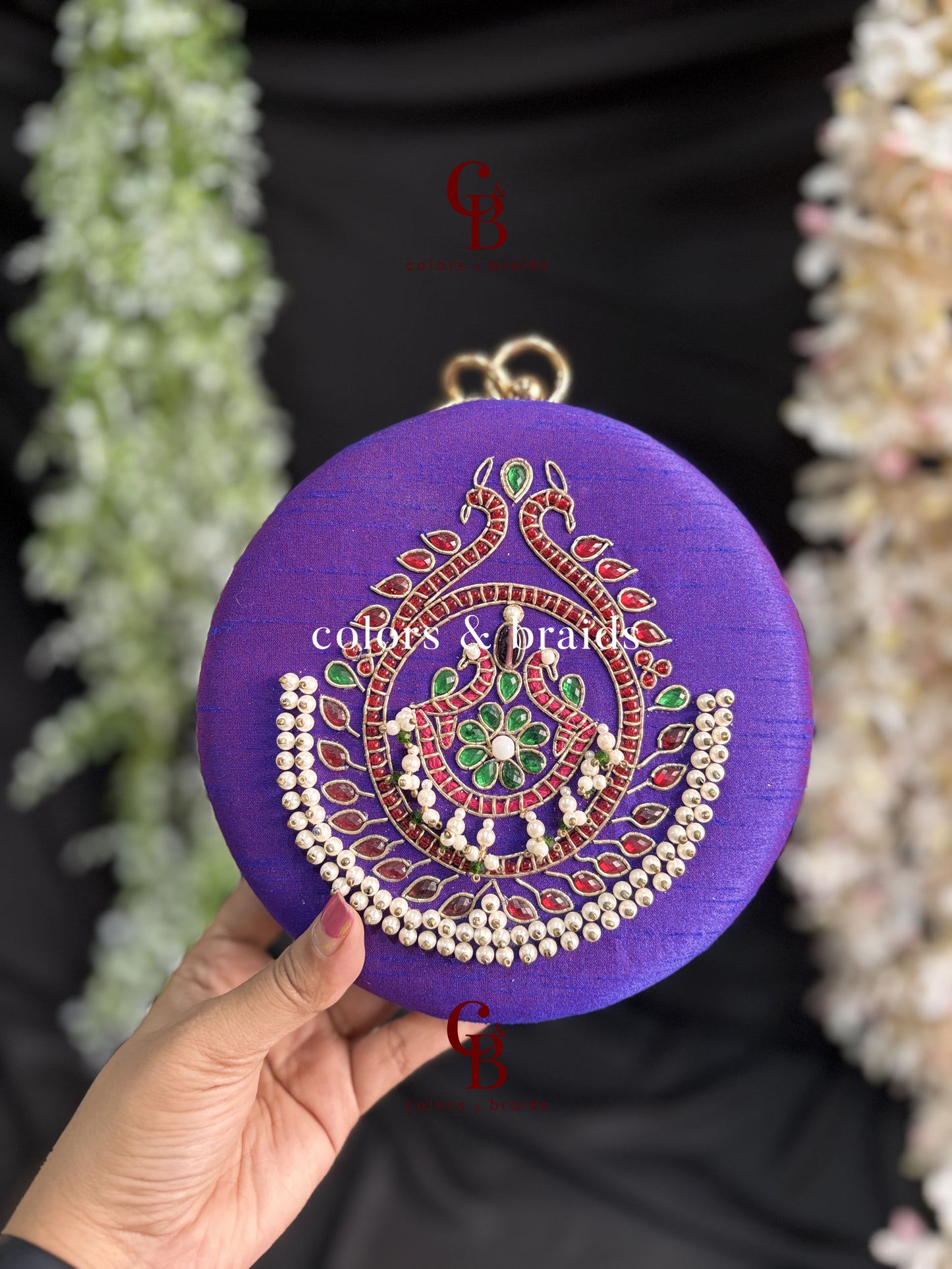 Maya Kundan Round Clutch