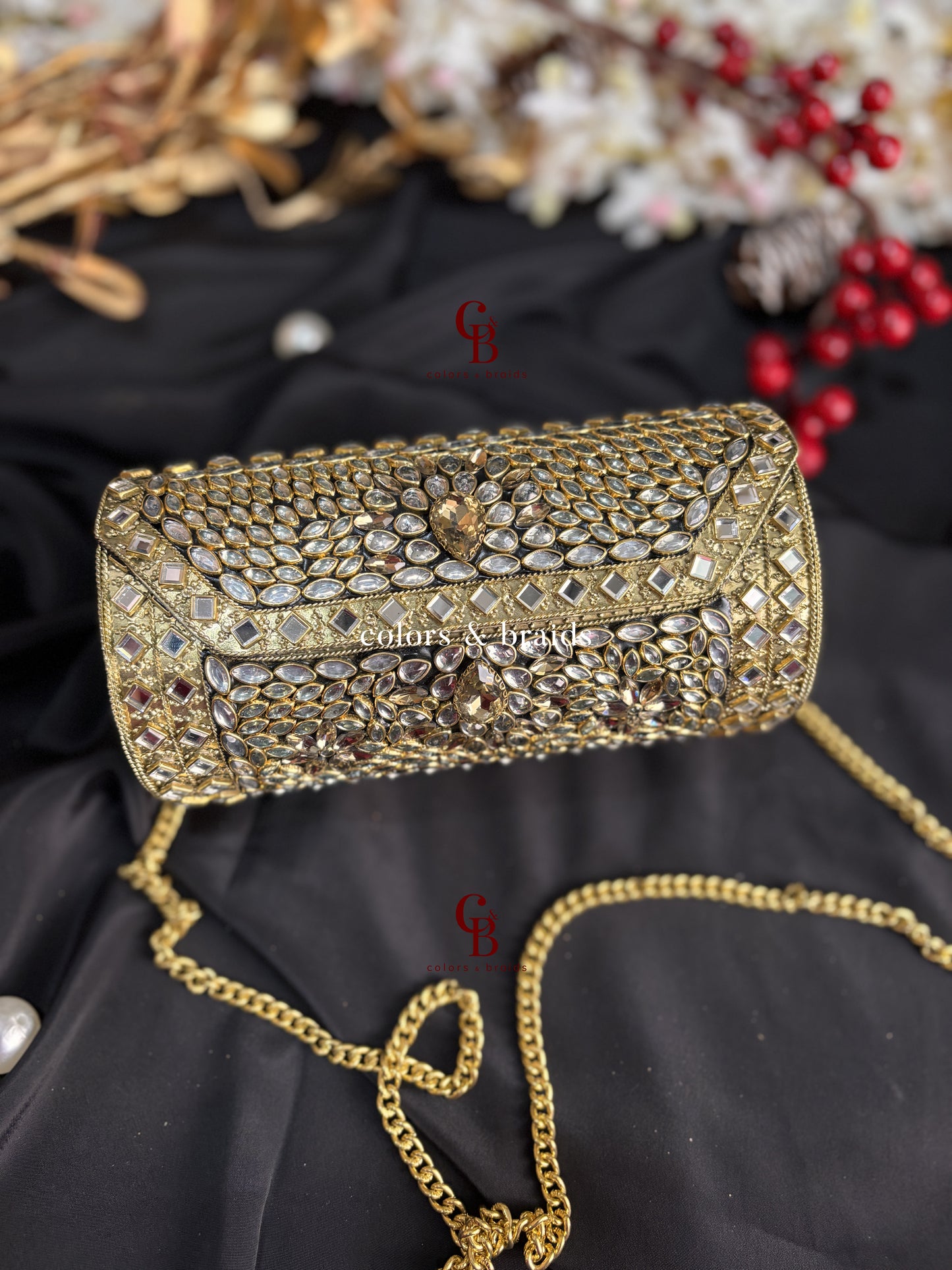 Zohra Kundan Clutch