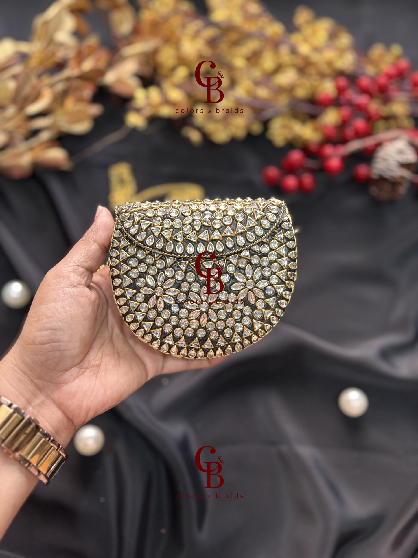 Anika Kundan Clutch