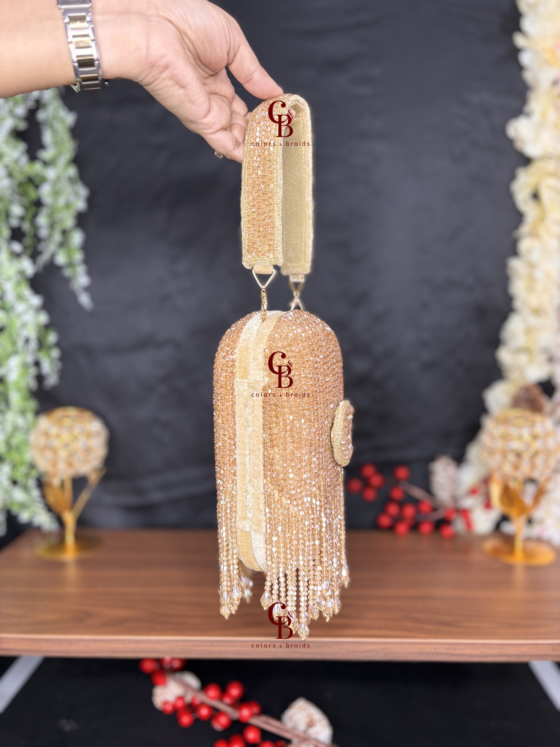 All over Crystal Droplets Mobile Clutch