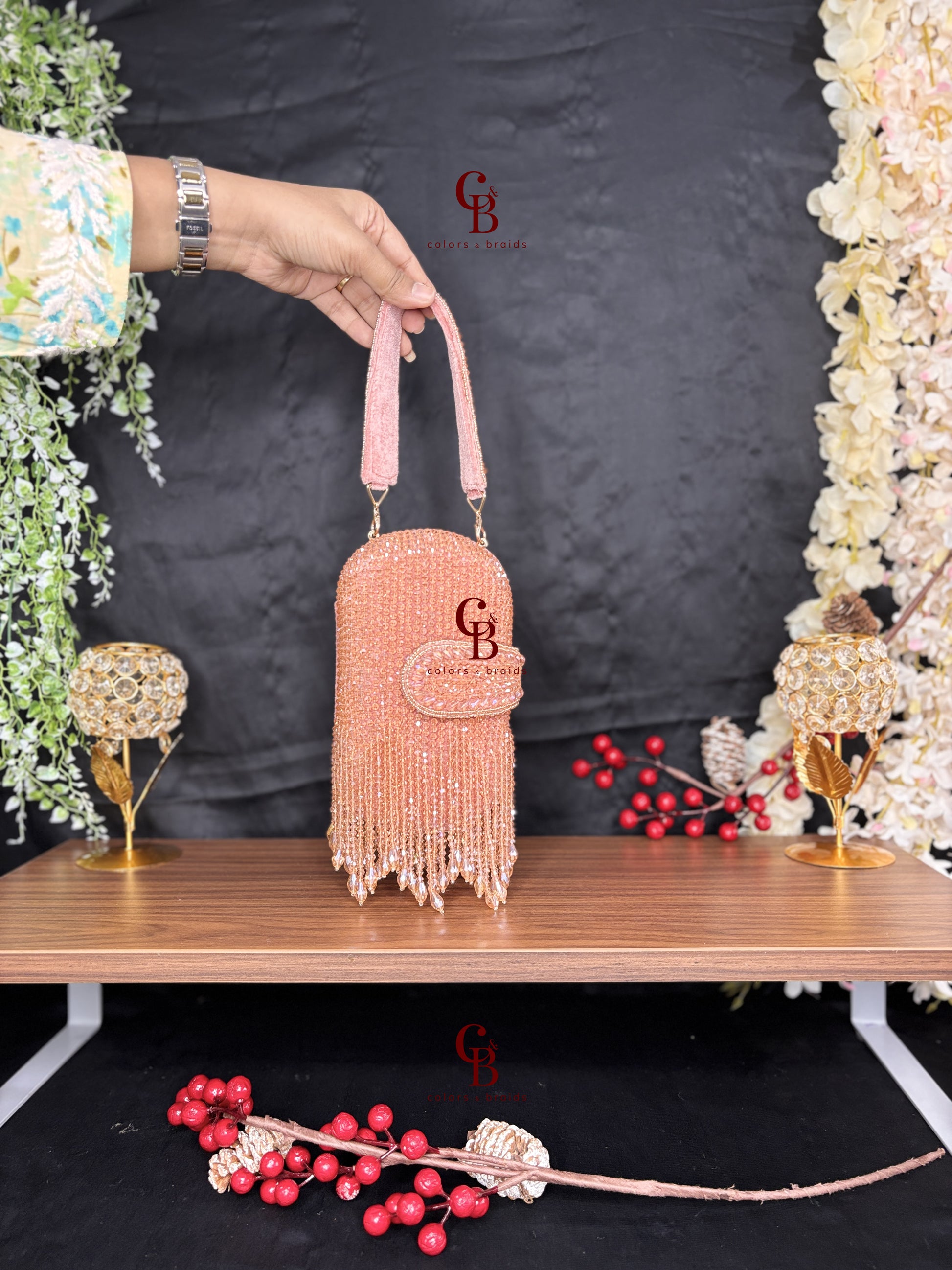 All over Crystal Droplets Mobile Clutch