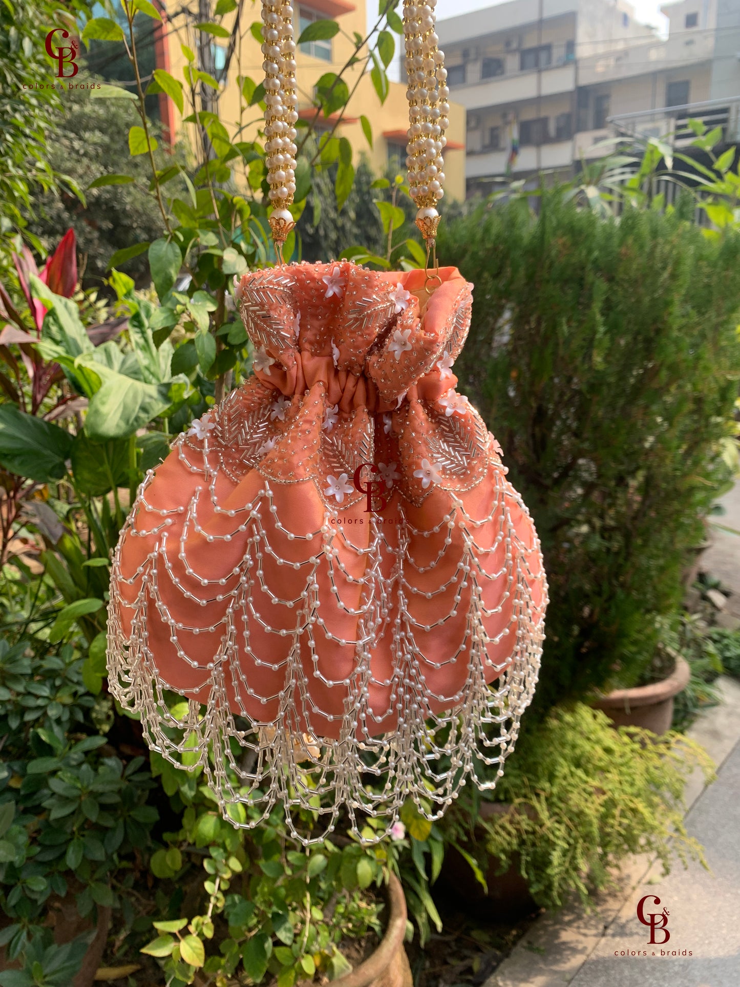 Pearl Cascade Potli