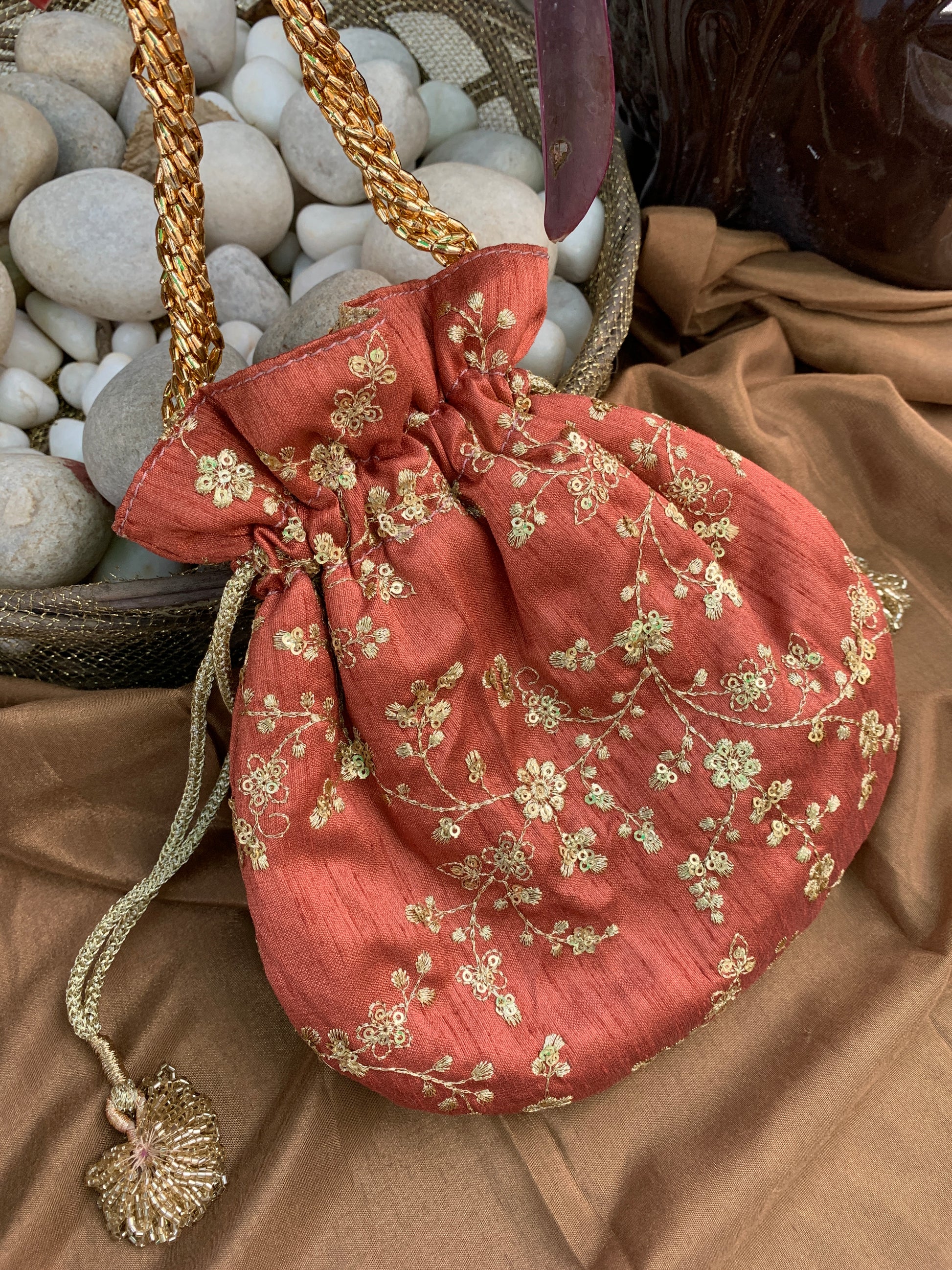 Floral Creeper Potli