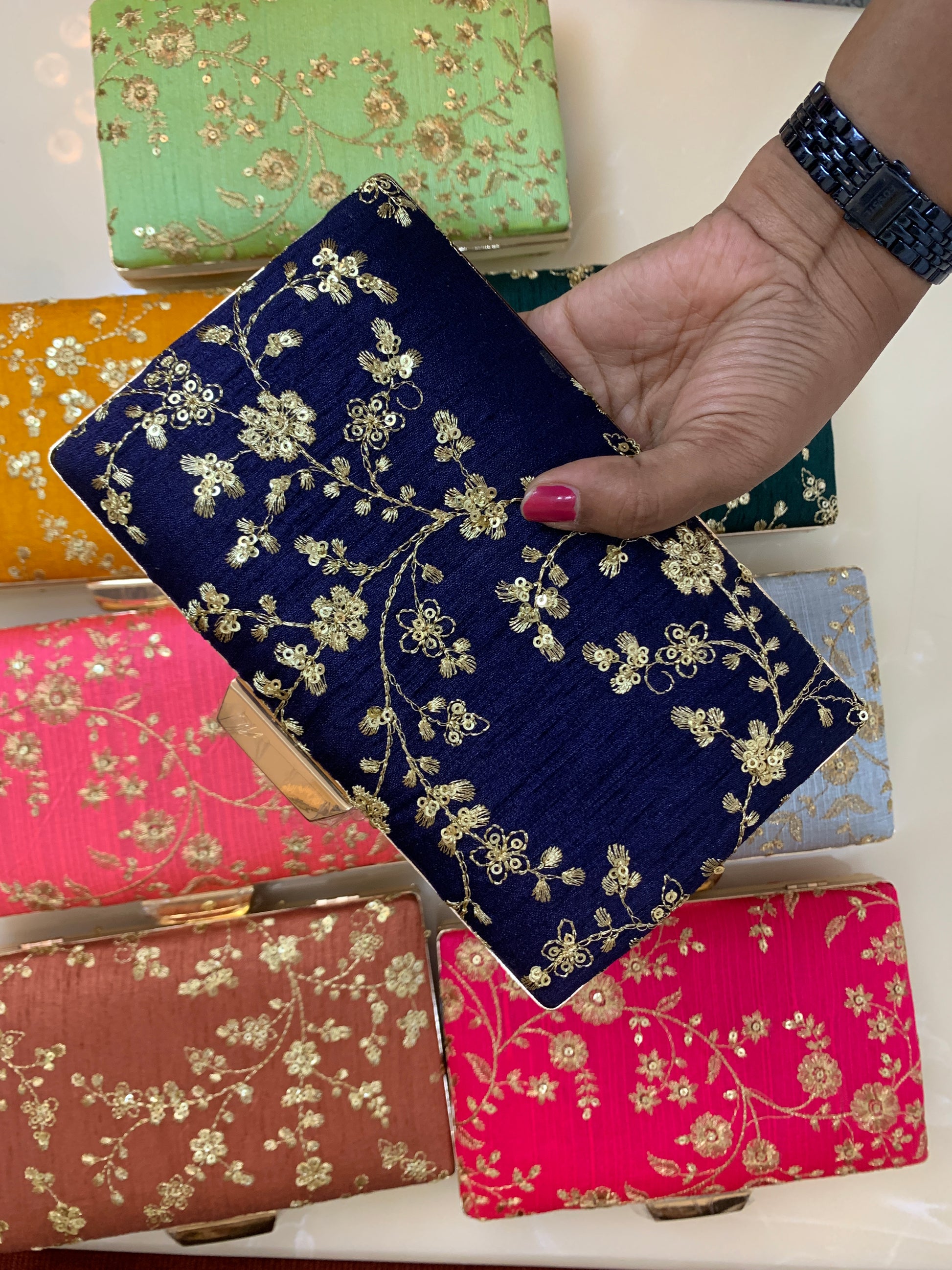 Floral Creeper Clutch
