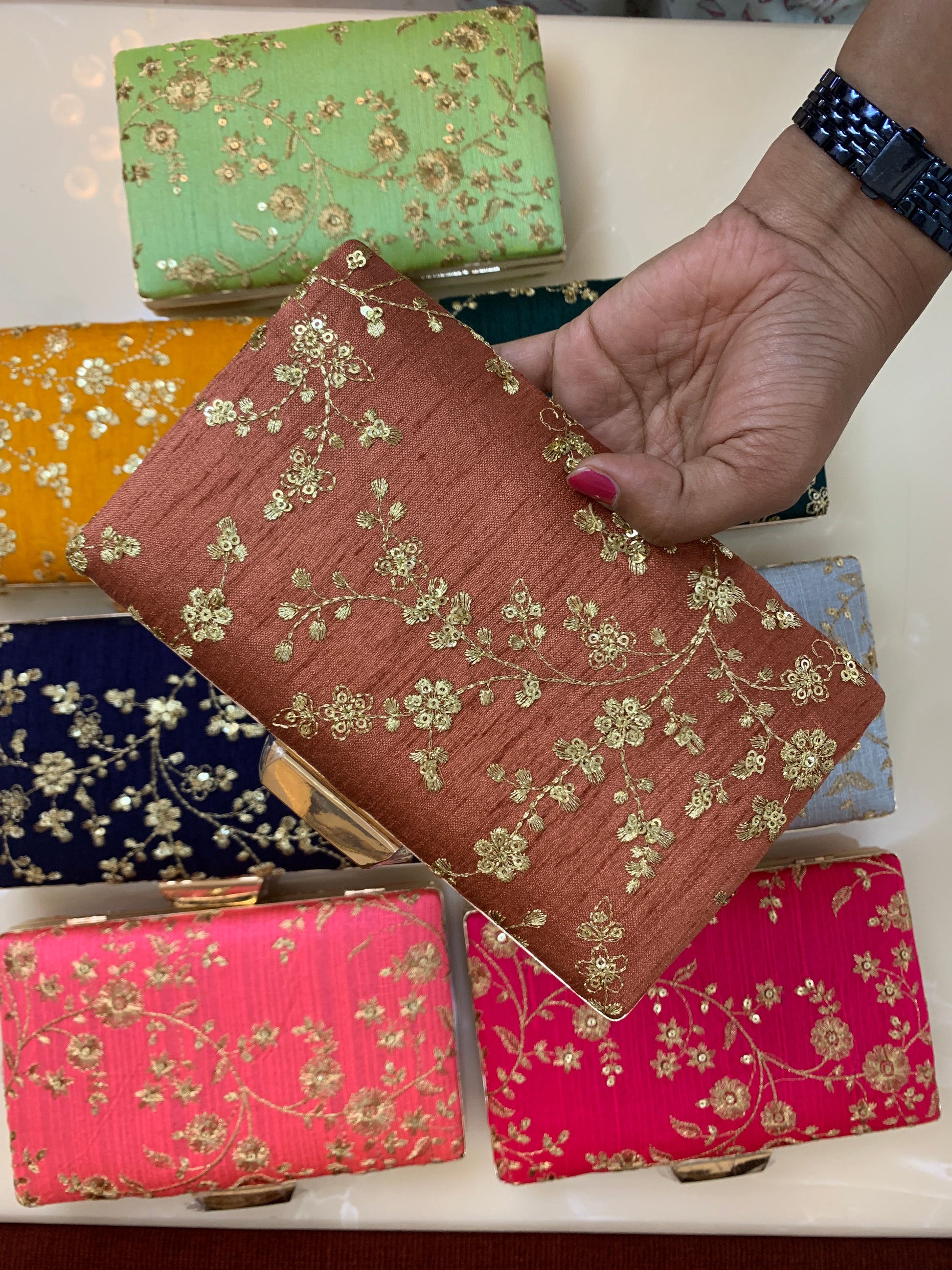Floral Creeper Clutch